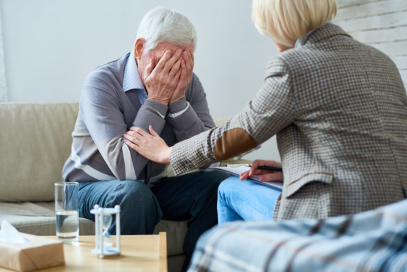 Ways to Help Your Elderly Parents Deal With Isolation and Depression